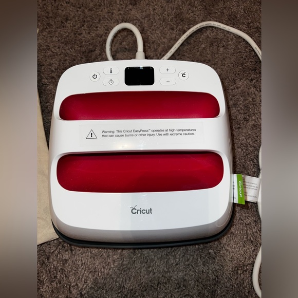 Cricut Other Cricut Easypress 2 Heat Press Machine 9x9 Poshmark